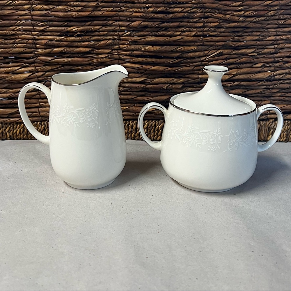 Noritake Fine China Lorelei 7541 Sugar Bowl and Creamer